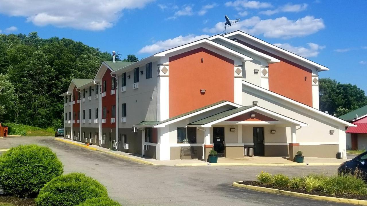 Super 8 by Wyndham Salem VA Motel Eksteriør billede