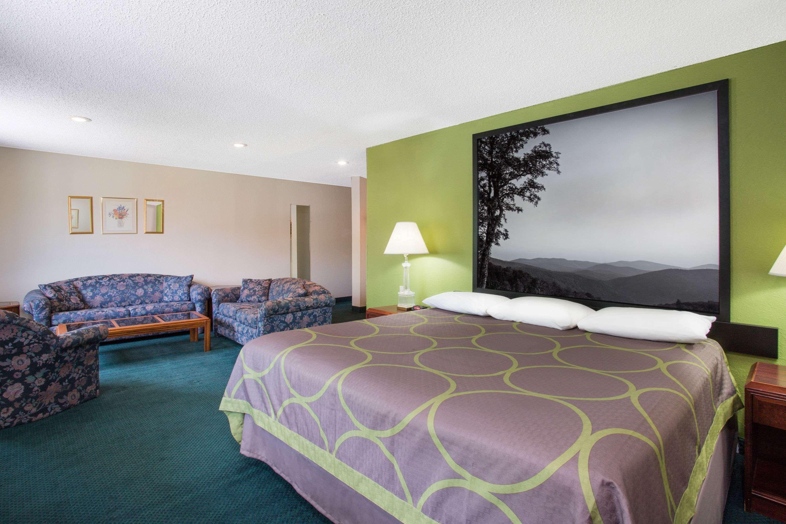 Super 8 by Wyndham Salem VA Motel Eksteriør billede